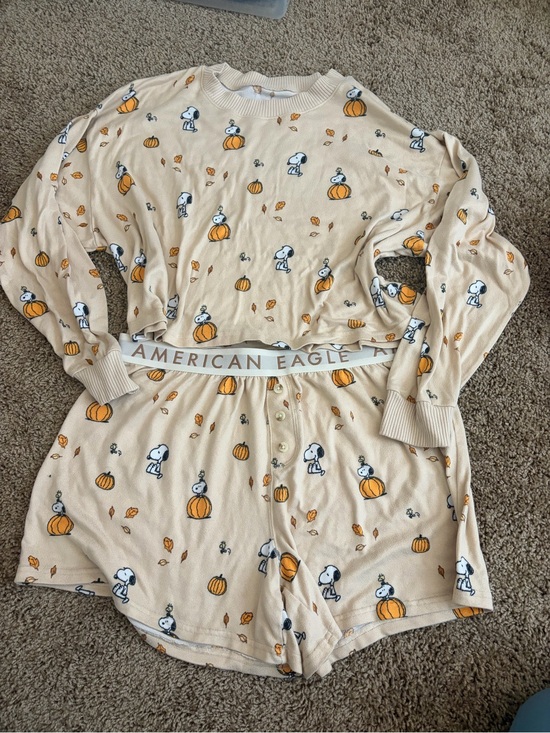 American Eagle Outfitters Other - American Eagle Outfitters Beige Snoopy Pumpkin 🎃 Pajama Set